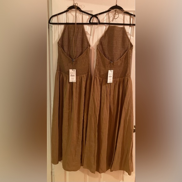 LAST ONE!!! ZARA VIRAL BLOGGERS’ FAVORITE FLOWY HALTER DRESS - Picture 16 of 16